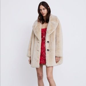 Faux fur coat new with tag tag